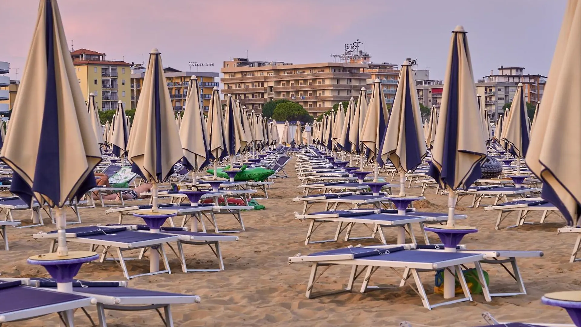 Lovely Flat 80 M From The Beach - Beahost Bibione 0*,  Italy